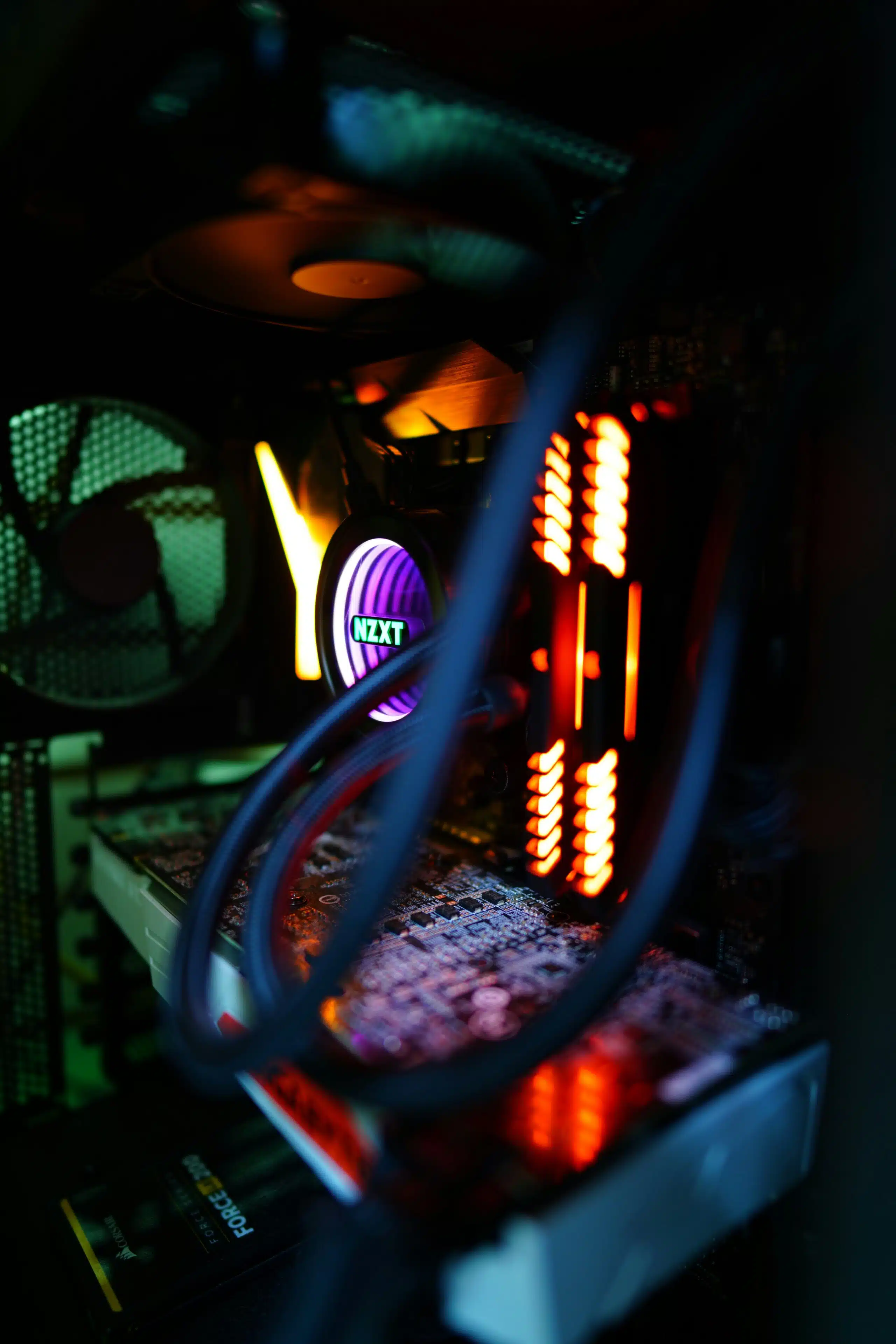 A Basic Guide to Buying Gaming PC Colorful Gaming PC